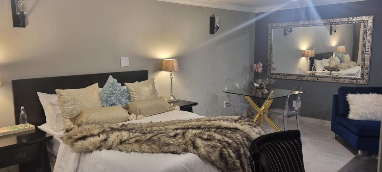 The Throne Apartment Johannesburg Exterior photo